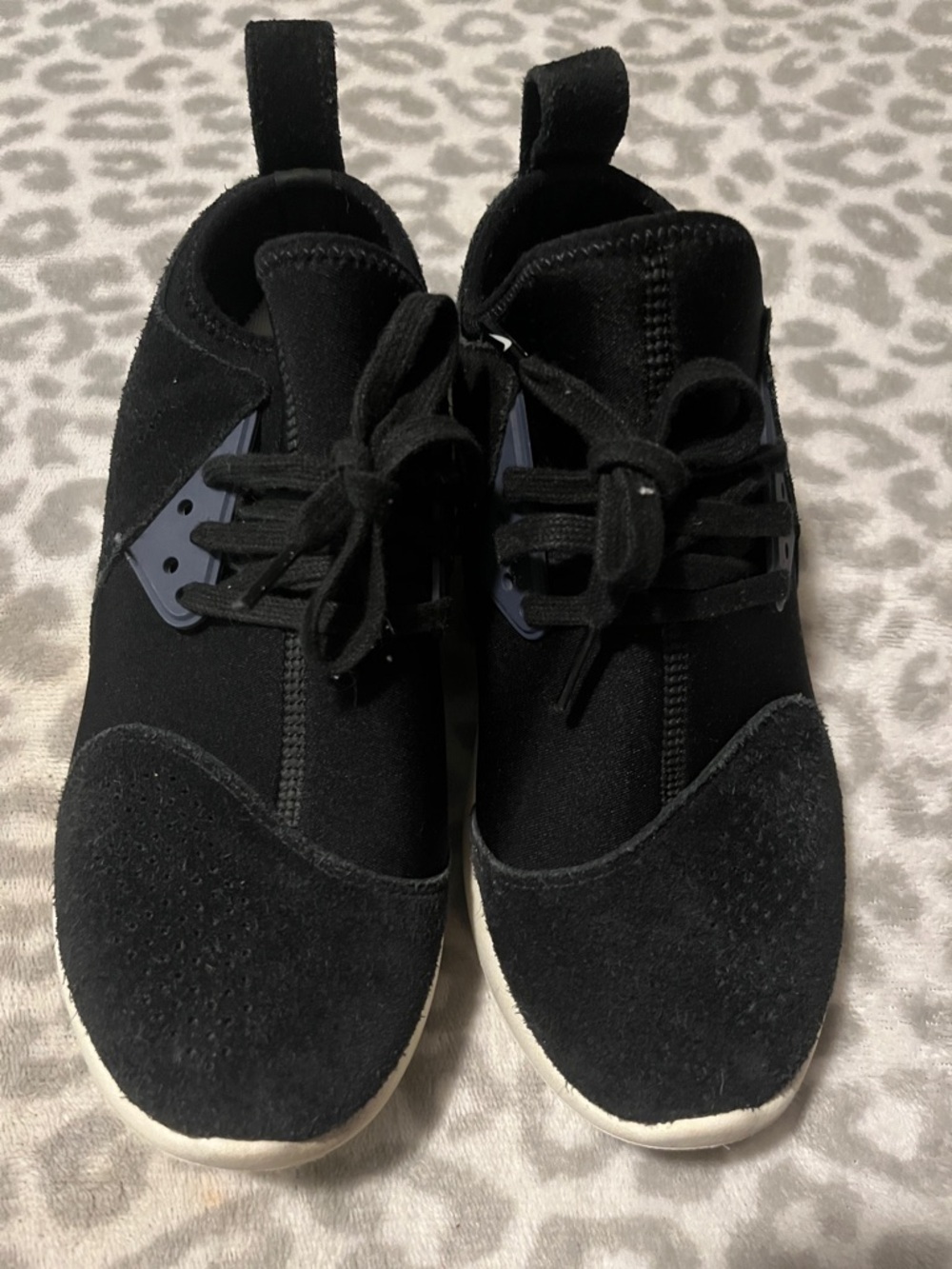 Nike Slip-On Sneakers with White Sole - Picture 3 of 3